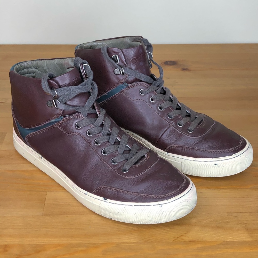 SLATE & STONE SNEAKERS - MAROON - SIZE 9.5